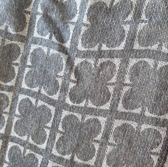 EUC Liz Clairbone scarve - Picture 3 of 3